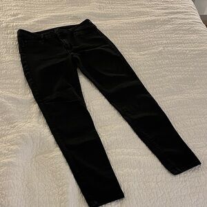 Celebrity Pink black mid-rise skinny jean 11/30